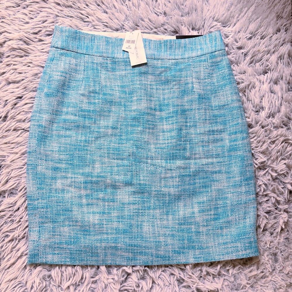 NWT Banana Republic Light Blue Turquoise White Pencil Skirt SZ 4 Petite 19”